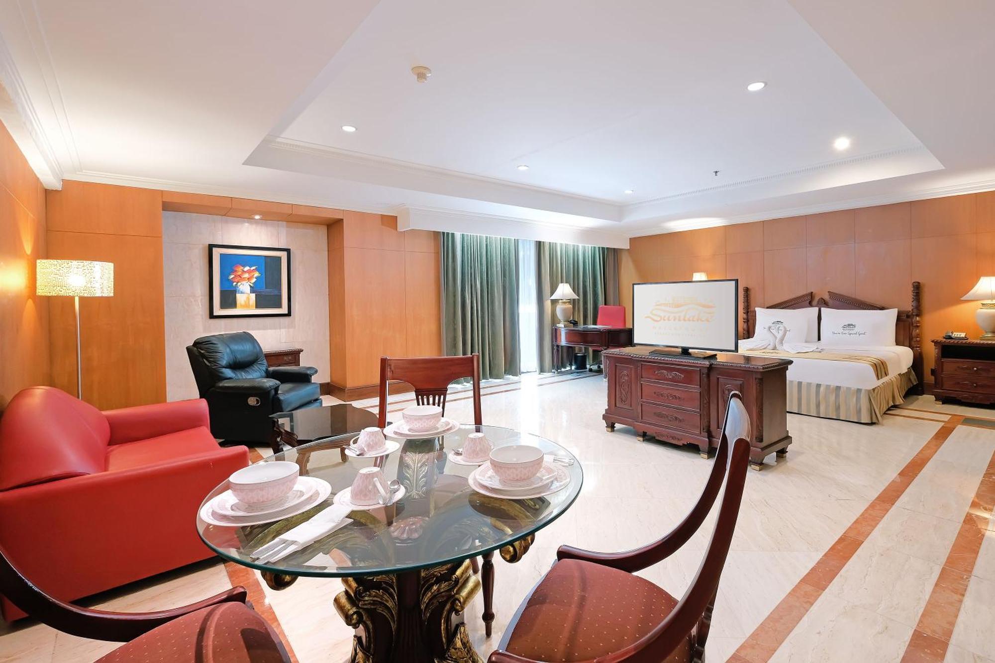 Sunlake Waterfront Resort & Convention Jakarta Exterior photo